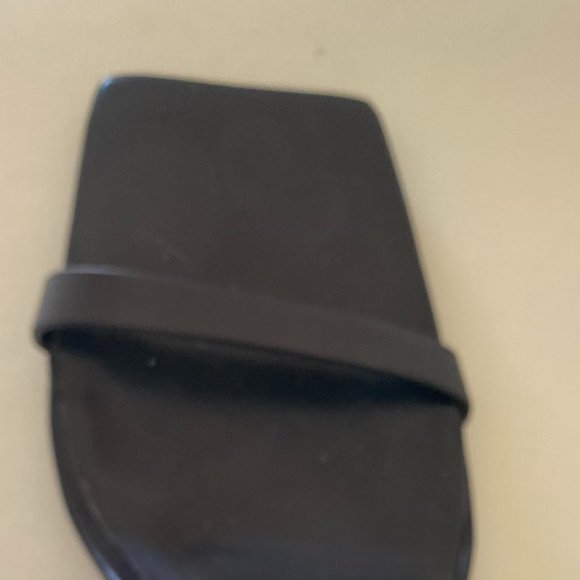 BRAND NEW - OAK + FORT Women's 8 Black Strap Heels, Square Toe - Picture 4 of 5